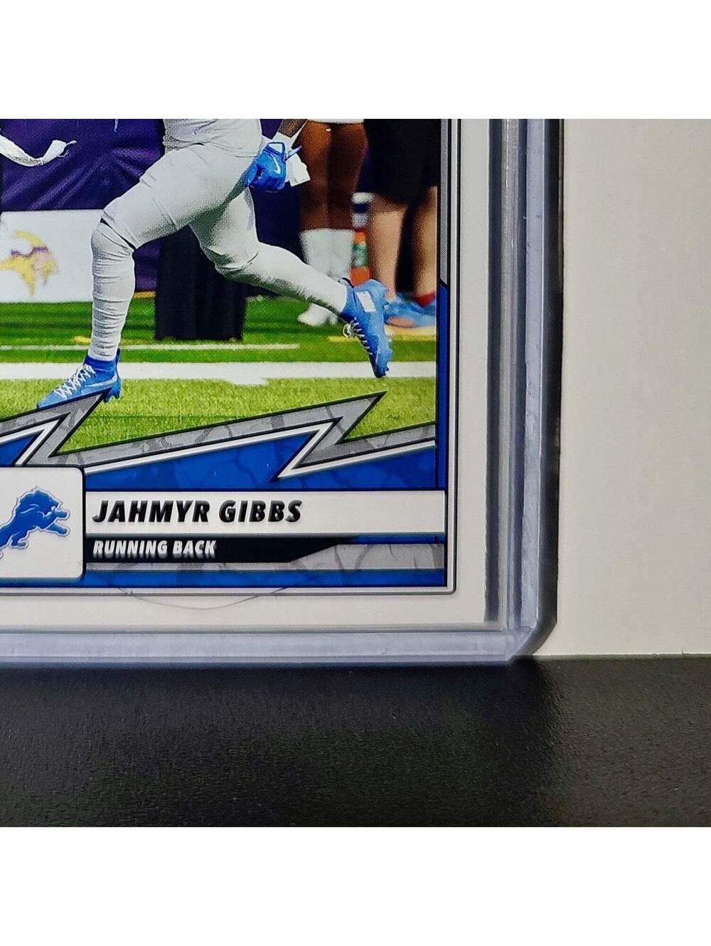 Jahmyr Gibbs 2025 Panini NFL #54 Sticker Card Detroit Lions - Picture 6 of 6